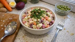 Ρώσικη σαλάτα με παντζάρι: κρεμώδης, δροσερή και χωρίς να «νερώνει»