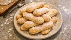 Σπιτικά σαβαγιάρ (savoiardi) που πετυχαίνουν: αφράτα, στεγνά και ιδανικά για τιραμισού