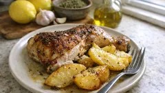 Κοτόπουλο λεμονάτο με πατάτες στο φούρνο — τραγανή πέτσα, μελωμένες πατάτες