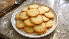 Τραγανά μπισκότα βουτύρου που πετυχαίνουν πάντα — απλή ζύμη, σωστό ψήσιμο