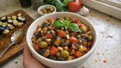 Καπονάτα Σικελίας: γλυκόξινη μελιτζανοσαλάτα που γίνεται ακόμα καλύτερη την επόμενη μέρα