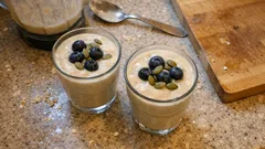 Smoothie πρωτεΐνης με μπανάνα: κρεμώδες, χορταστικό και έτοιμο σε 5 λεπτά