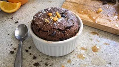 Σουφλέ πορτοκάλι με σοκολάτα: αφράτο και έτοιμο σε 8 λεπτά