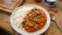 Κοτόπουλο Tikka Masala στο σπίτι: ζουμερό, κρεμώδες και γεμάτο άρωμα μπαχαρικών