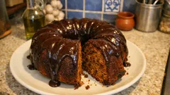 Εγγλέζικο κέικ καρότου με κακάο και γλάσο σοκολάτας – ζουμερό και αφράτο