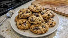 Μπισκότα βρώμης με σταγόνες σοκολάτας: εύκολα, αρωματικά και πάντα πετυχημένα
