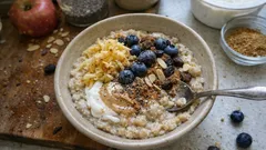 Κρεμώδες μπολ βρώμης με ταχίνι και γιαούρτι: έτοιμο σε 10 λεπτά